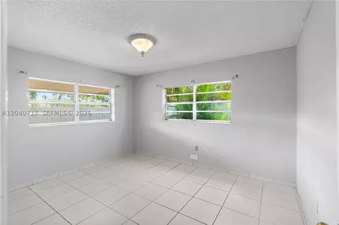 491 W 35th Pl, Hialeah, FL 33012 photo 47