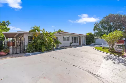 491 W 35th Pl, Hialeah, FL 33012 photo 2