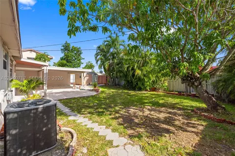 491 W 35th Pl, Hialeah, FL 33012 photo 8