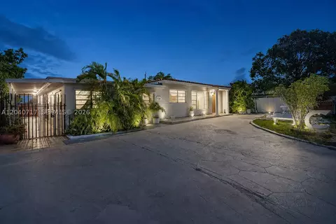 491 W 35th Pl, Hialeah, FL 33012 photo 12