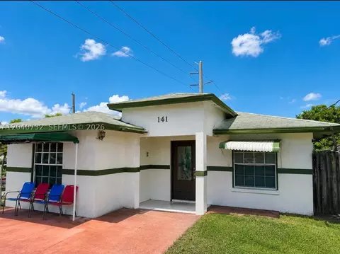 141 SW 2nd St, Deerfield Beach, FL 33441