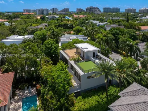 View/Area - 165 Hampton Ln, Key Biscayne, FL 33149 photo 1 of 2