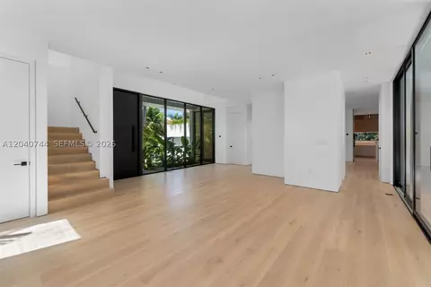 Living - 165 Hampton Ln, Key Biscayne, FL 33149 photo 4 of 12