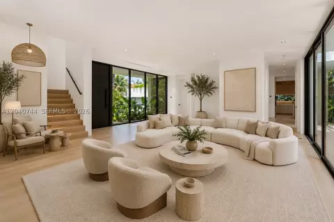 Living - 165 Hampton Ln, Key Biscayne, FL 33149 photo 3 of 12