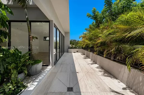 Other - 165 Hampton Ln, Key Biscayne, FL 33149 photo 9 of 14