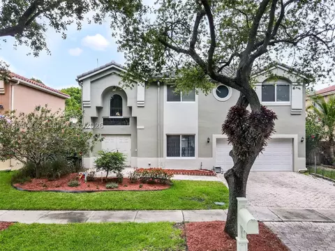 11295 Roundelay Rd, Hollywood, FL 33026