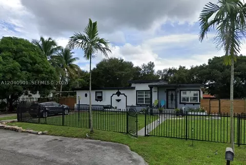 14855 NW 16 Dr, Miami, FL 33167
