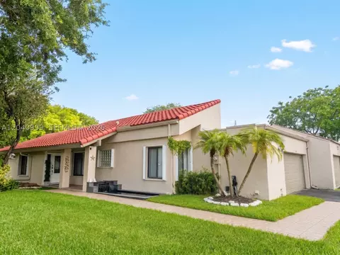 324 Patio Village Ter, Weston, FL 33326