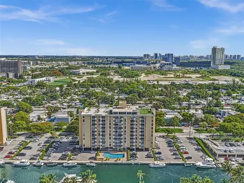 2020 NE 135th St #601, North Miami, FL 33181