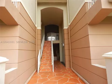 8826 W Flagler St #203, Miami, FL 33174