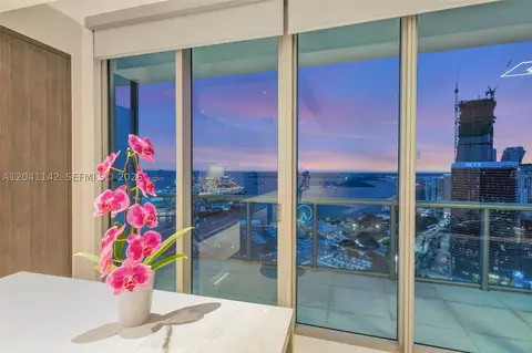 888 Biscayne Blvd #5404, Miami, FL 33132