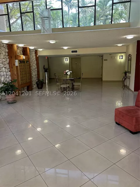 16325 Golf Club Rd #304, Weston, FL 33326
