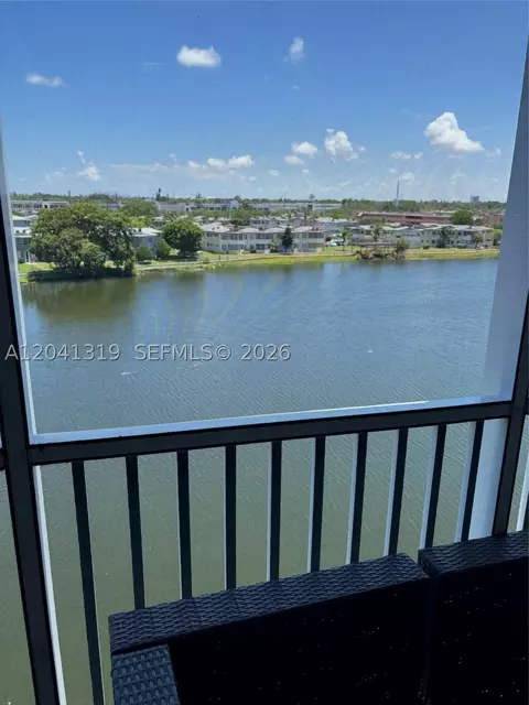 1750 NE 191st St #627-4, Miami, FL 33179