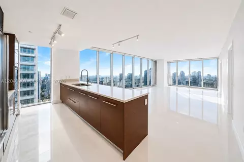 475 Brickell Ave #4715, Miami, FL 33131