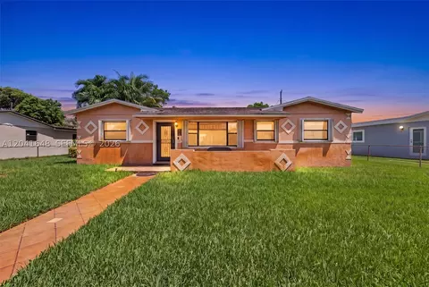 2915 NW 206th St, Miami Gardens, FL 33056