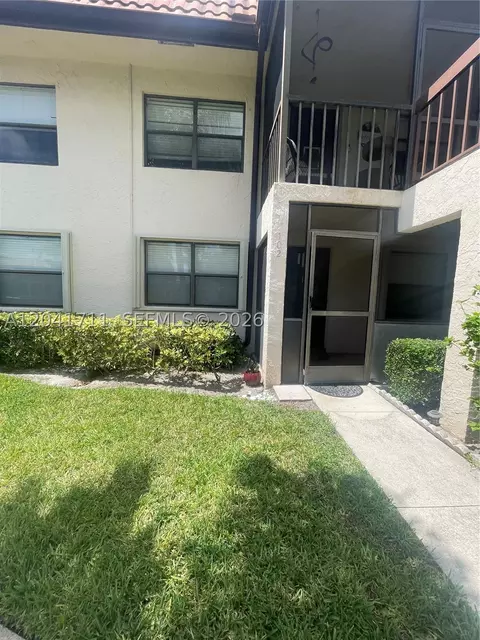 7250 Golf Colony Ct #102, Lake Worth, FL 33467