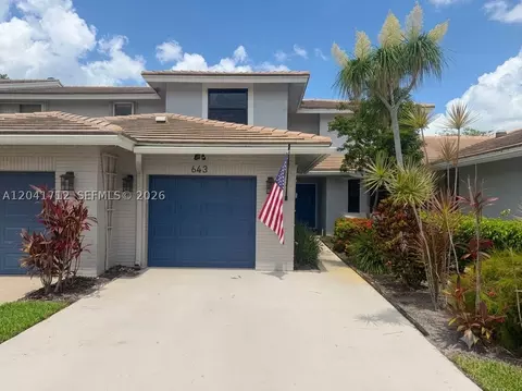 643 Deer Creek North Shore Dr, Deerfield Beach, FL 33442