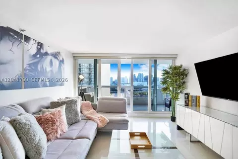 1717 N Bayshore Dr #A-2056, Miami, FL 33132