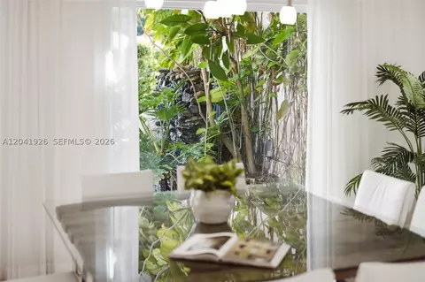 Dining - 16170 Saddle Ln, Weston, FL 33326 photo 2 of 3