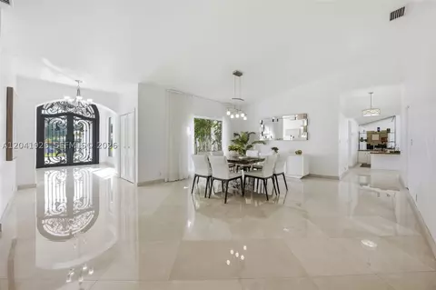 Dining - 16170 Saddle Ln, Weston, FL 33326 photo 1 of 3