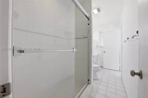 Bath - 16170 Saddle Ln, Weston, FL 33326 photo 9 of 9