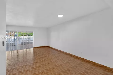 7055 W 3rd Ct, Hialeah, FL 33014 photo 22