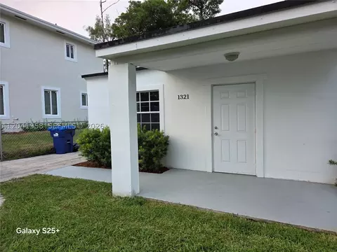 1321 NW 82nd St, Miami, FL 33147