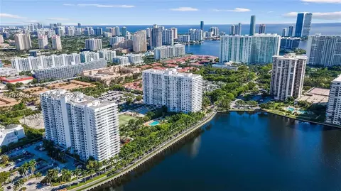 2801 NE 183rd St #1016W, Aventura, FL 33160