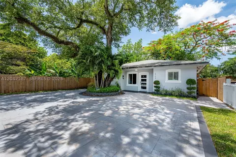 2750 NW 170th St, Miami Gardens, FL 33056