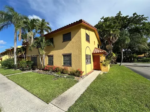 2700 NW 47th Ter #1001, Lauderdale Lakes, FL 33313