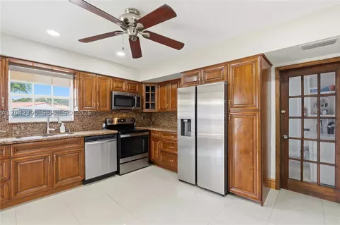 Kitchen - 8197 W 14th Ct, Hialeah, FL 33014 photo 3 of 3