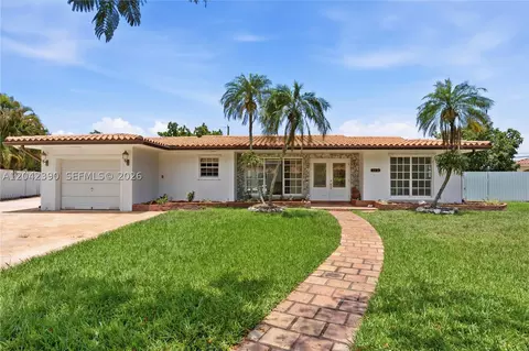 Exterior - 8197 W 14th Ct, Hialeah, FL 33014 photo 3 of 10