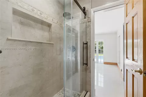 Bath - 8197 W 14th Ct, Hialeah, FL 33014 photo 2 of 5