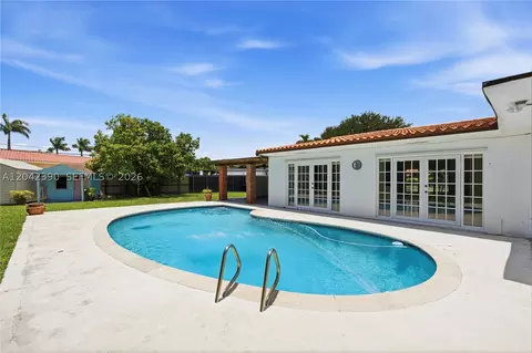 Exterior - 8197 W 14th Ct, Hialeah, FL 33014 photo 7 of 10