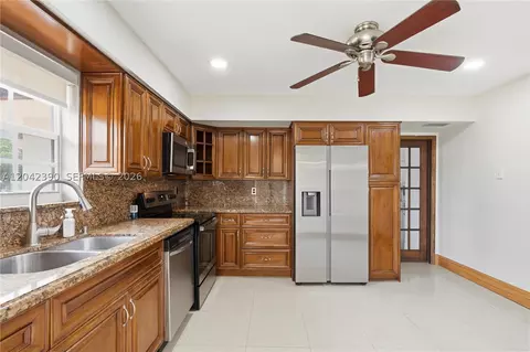 Kitchen - 8197 W 14th Ct, Hialeah, FL 33014 photo 2 of 3