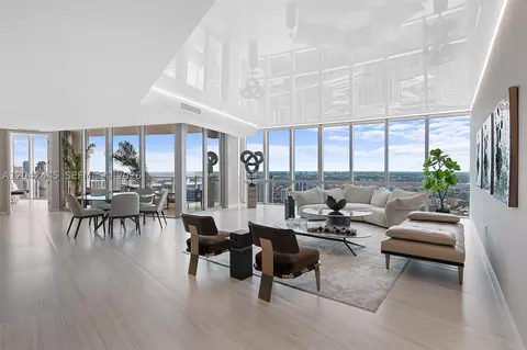 851 NE 1st Ave #4912, Miami, FL 33132