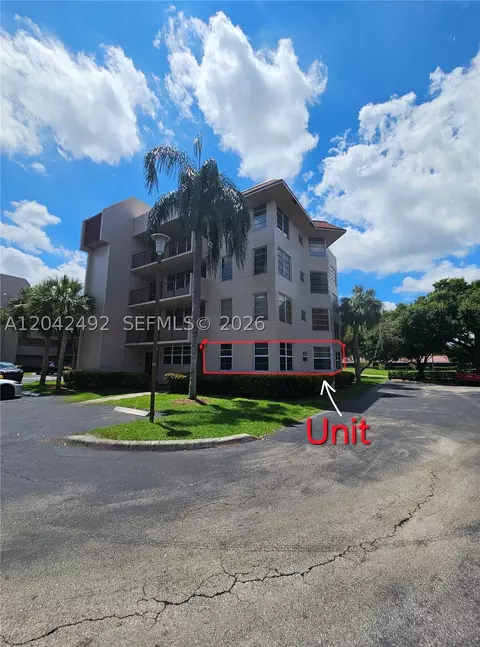 9520 Seagrape Dr #106, Davie, FL 33324