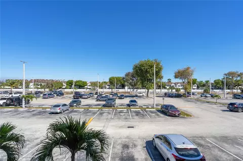 Exterior - 17530 NW 68th Ave #C2003, Hialeah, FL 33015 photo 3 of 5
