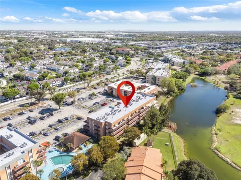 View/Area - 17530 NW 68th Ave #C2003, Hialeah, FL 33015 photo 3 of 8