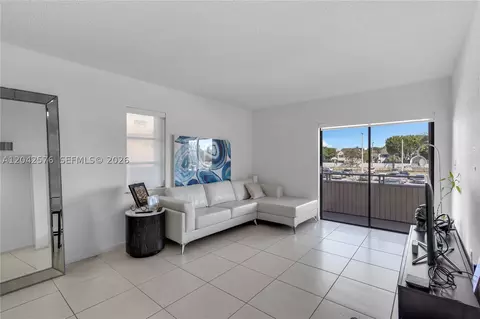 Living - 17530 NW 68th Ave #C2003, Hialeah, FL 33015 photo 2 of 3