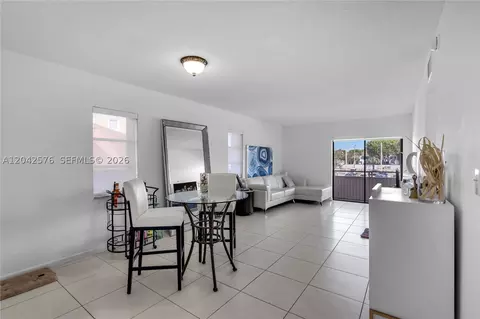 Living - 17530 NW 68th Ave #C2003, Hialeah, FL 33015 photo 1 of 3