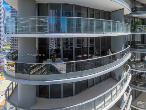 1000 Brickell Plz #2402, Miami, FL 33131