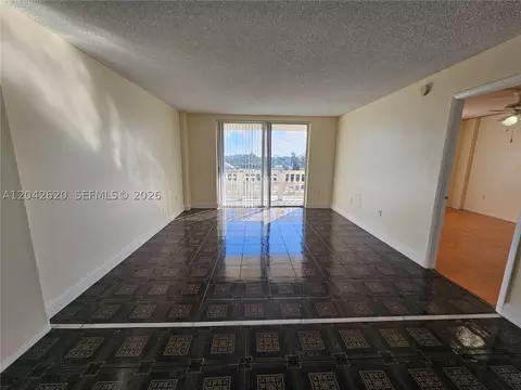 15600 NW 7th Ave #704, Miami, FL 33169