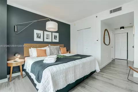 Bedroom - 2889 Mcfarlane Rd #1811, Miami, FL 33133 photo 5 of 6