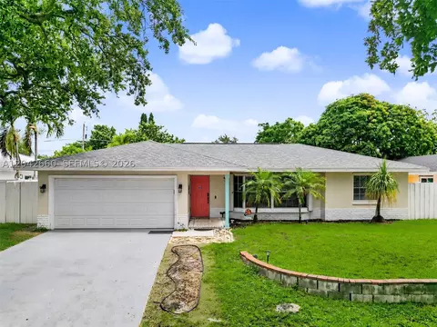 2359 Gabriel Ln, West Palm Beach, FL 33406