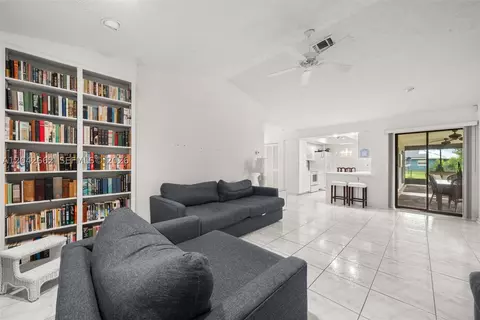 Living - 4524 Harder Ave, Sebring, FL 33875 photo 6 of 7