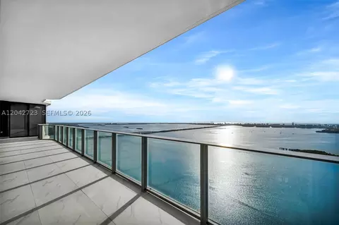 700 NE 24th St #4702, Miami, FL 33137