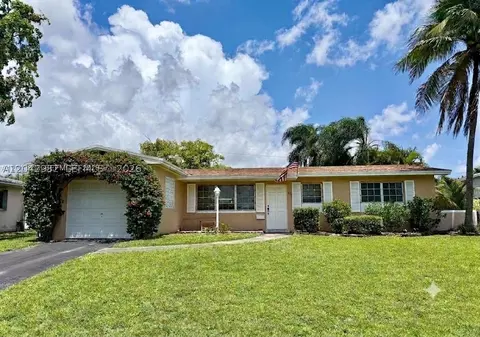 830 SW 64th Pkwy, Pembroke Pines, FL 33023