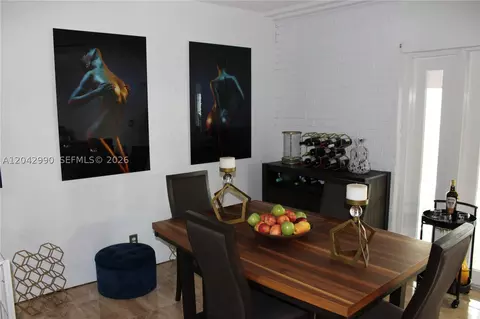 Dining - 11512 NW 58th Ave, Hialeah, FL 33012 photo 2 of 2