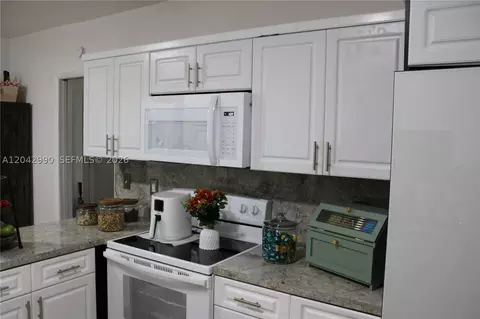 Other - 11512 NW 58th Ave, Hialeah, FL 33012 photo 5 of 17